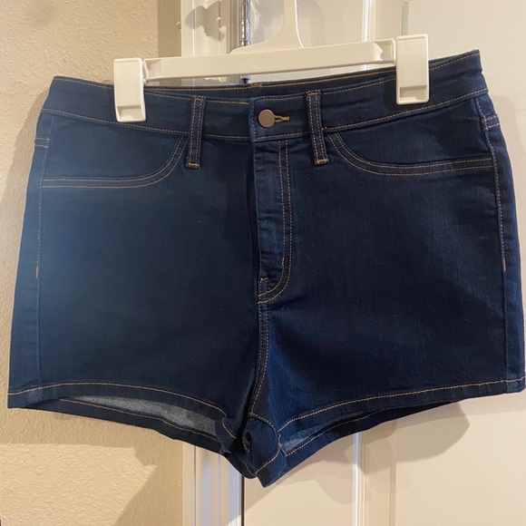 2-4-1 WILD FABLE: WOMEN’S HIGH WAISTED SHORTS (TARGET BRAND) SIZE 14/32R - Picture 4 of 7